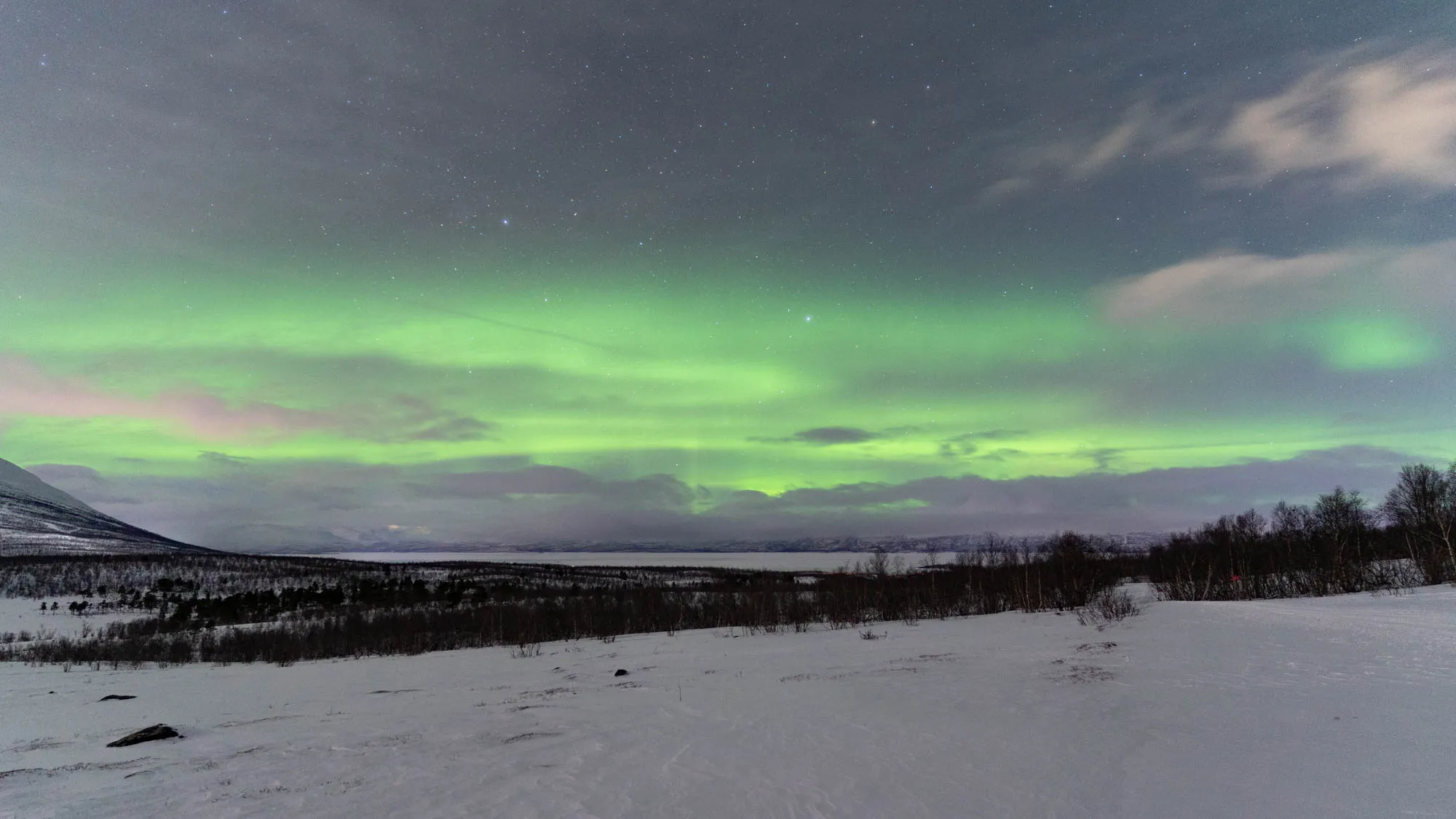 aurora above mountain