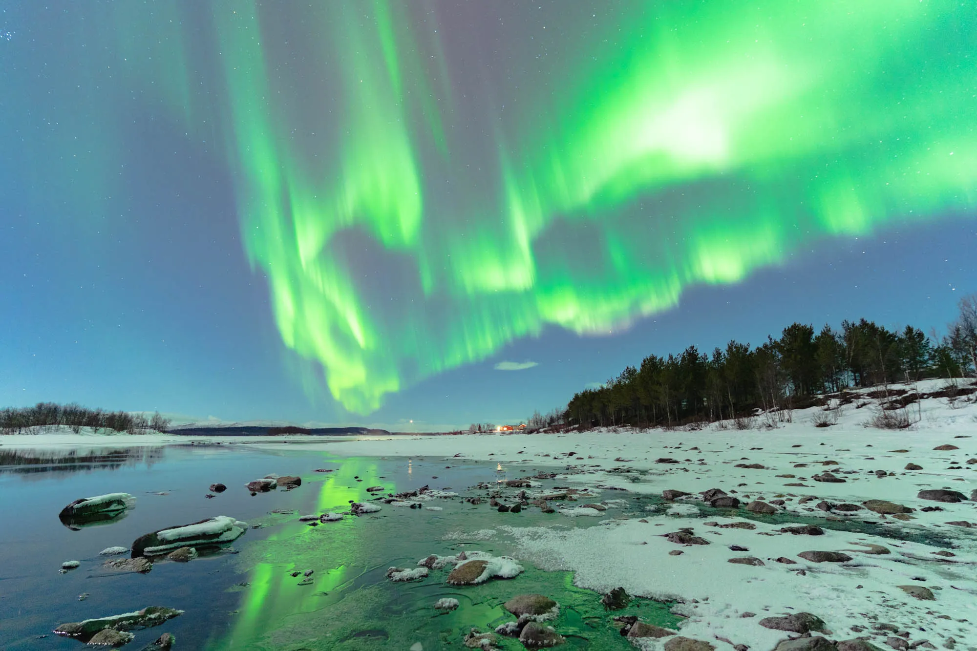 large aurora display on top of the same scene as before